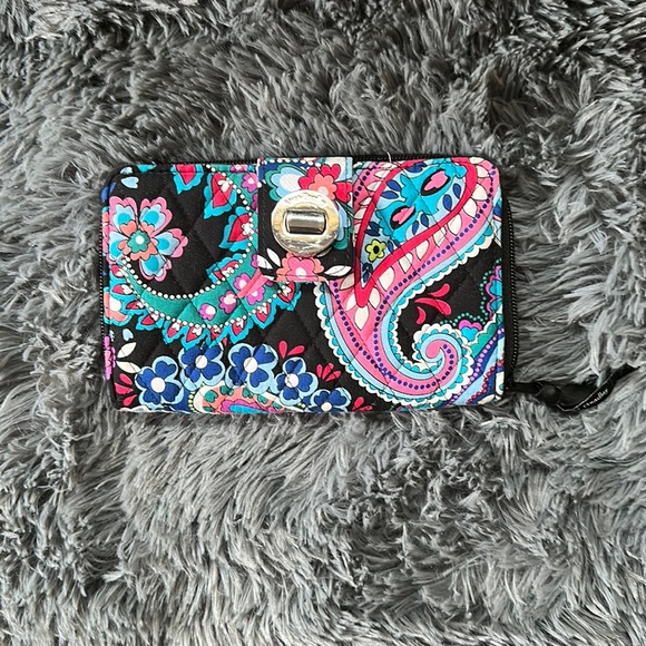 Vera Bradley Handbags - Vera Bradley Wallet